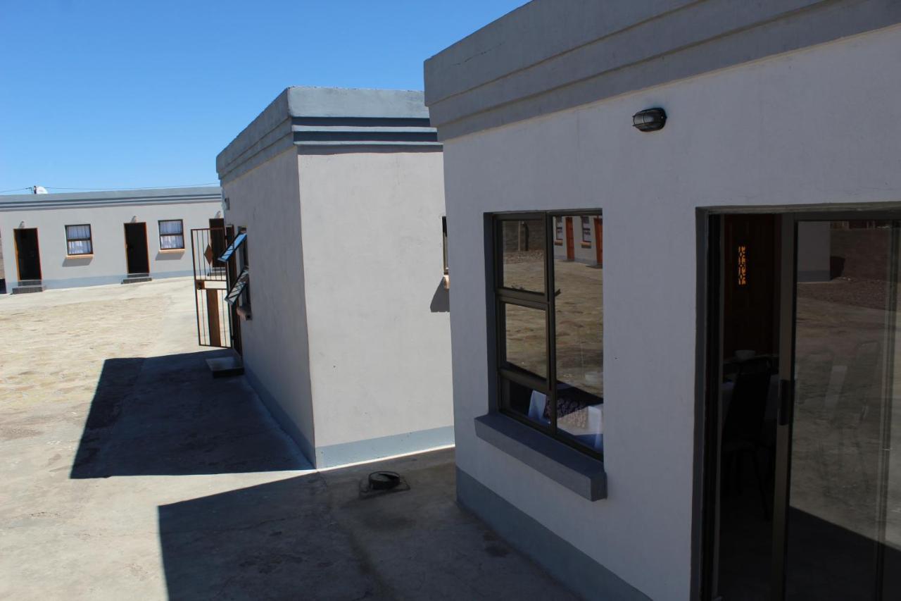 Davilla Guest House Mazenod Exterior photo