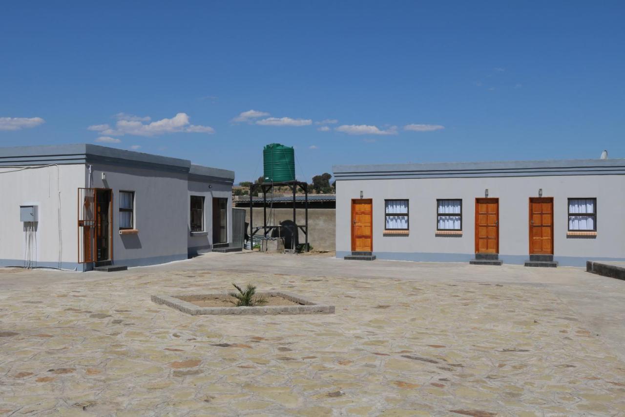 Davilla Guest House Mazenod Exterior photo